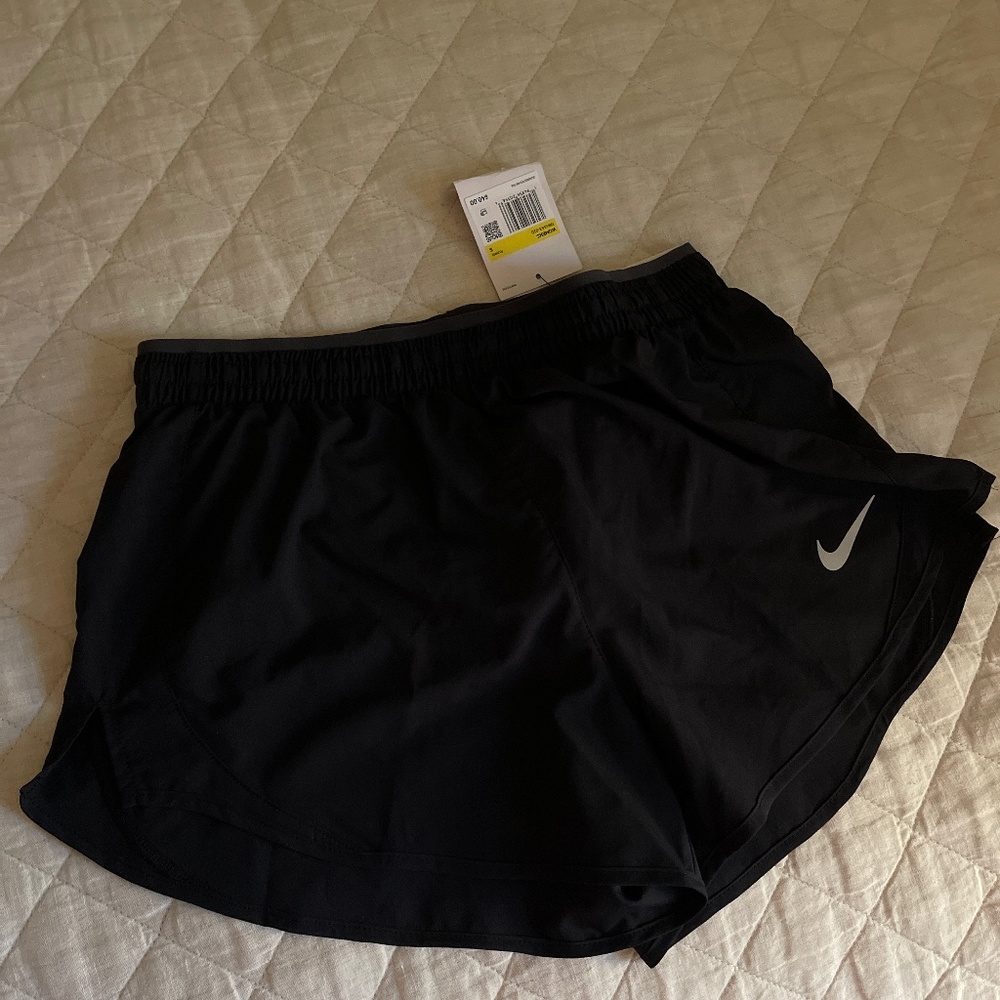Nike women's standard fit running shorts